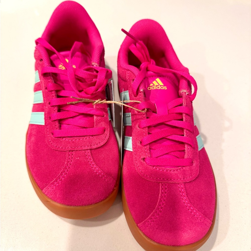 Adidas Kids Sneakers in Pink and Gum Sole